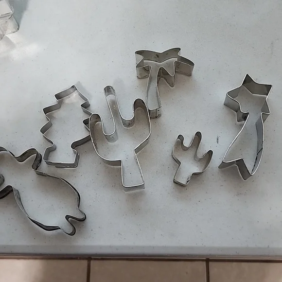 Source Unknown Silver Cookie Cutter Set - Picture 4 of 6